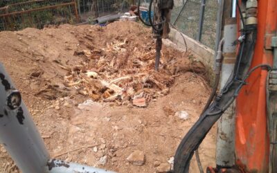 ¿Cuáles son los riesgos de realizar excavaciones en zonas de difícil acceso?